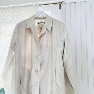 London Fog ivory raincoat XL flower pin ASHBY